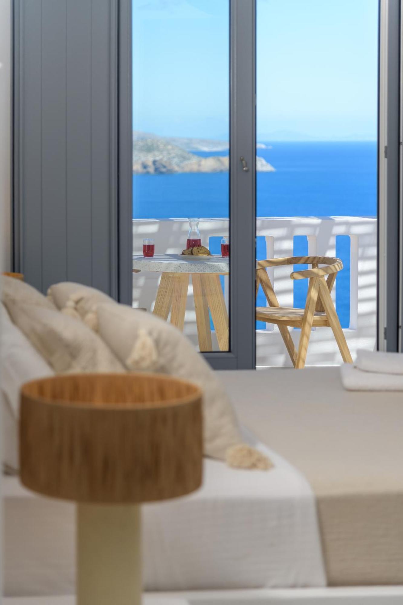 Oneiro Luxury Suites-adults Only
